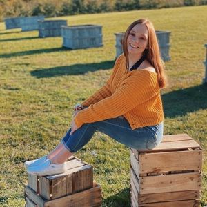 Meet your Posher, Faith